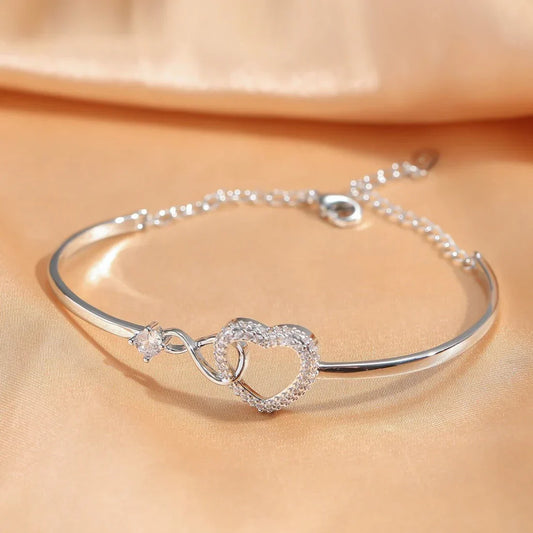 Chain Hollowed Heart Shape Bracelet Elegant